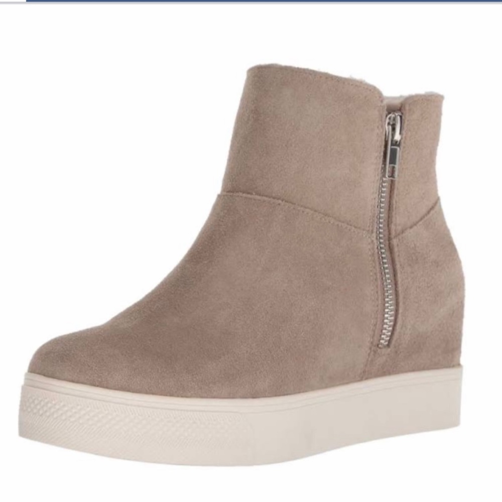 Steve Madden Woman’s Wanda Sneaker